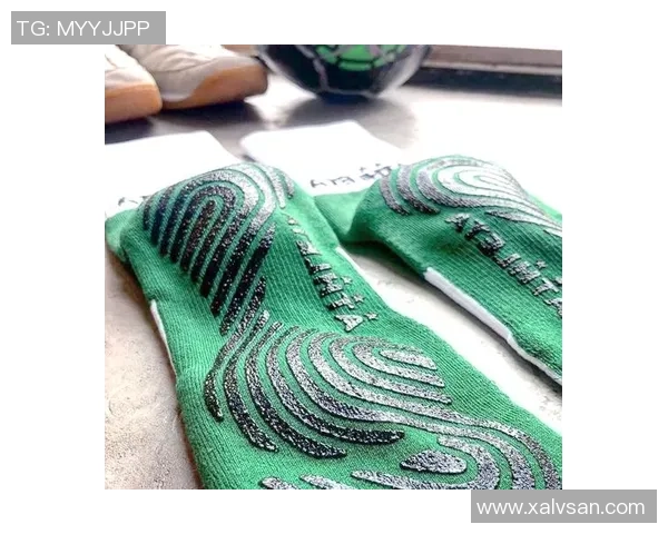 足球生袜子带你领略运动时尚与舒适的完美结合体验